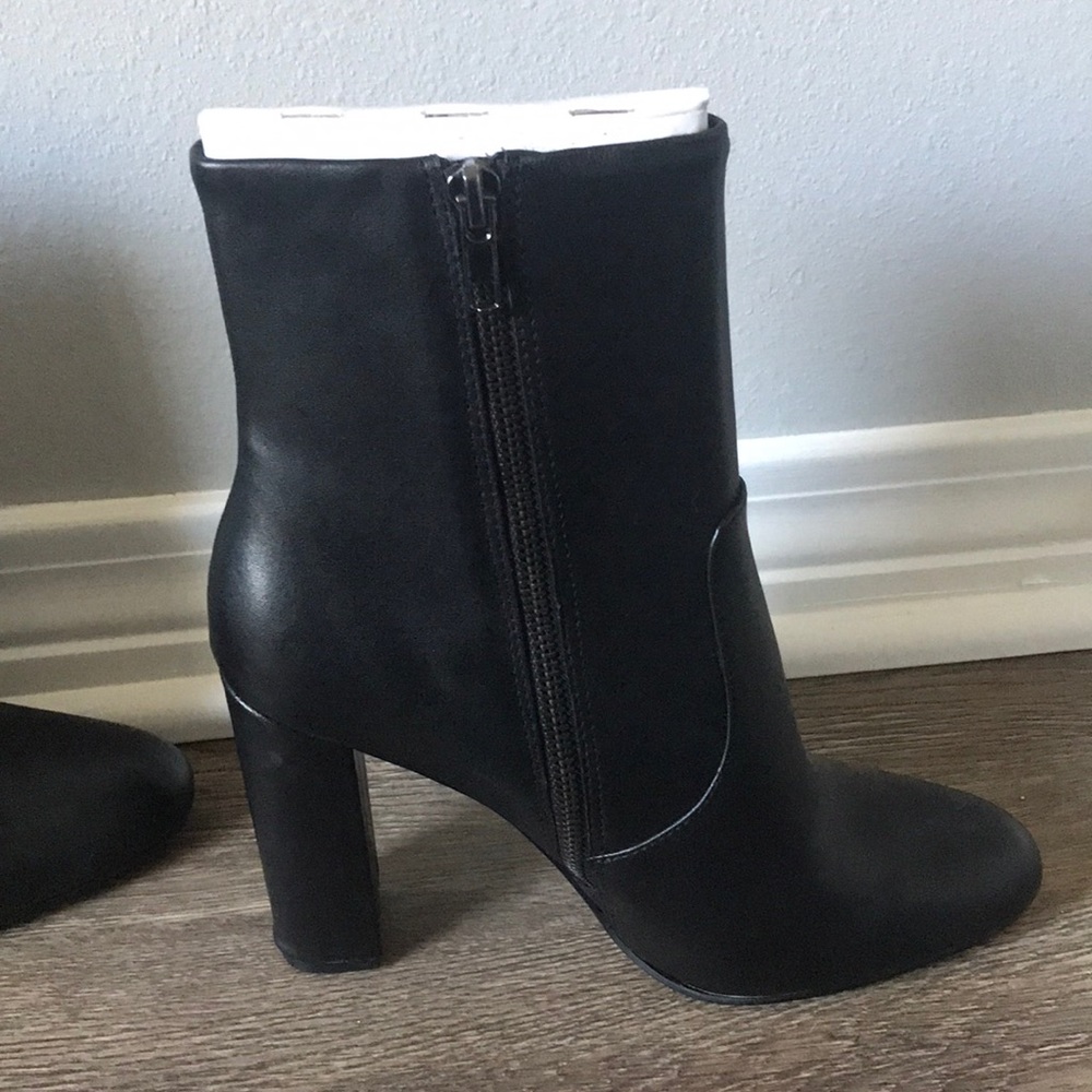 Boots - Picture 3 of 4